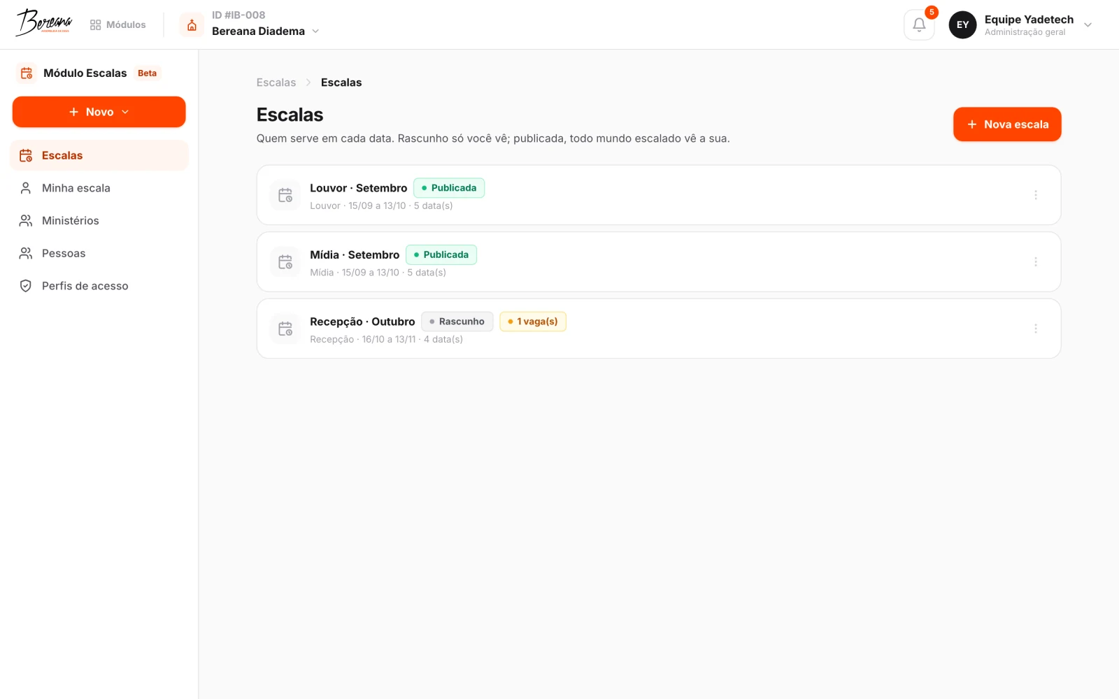 Tela de escalas de ministérios com as datas e quem serve em cada uma